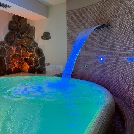 Flora By Ama Val Di Fassa Апартаменти Канацеї