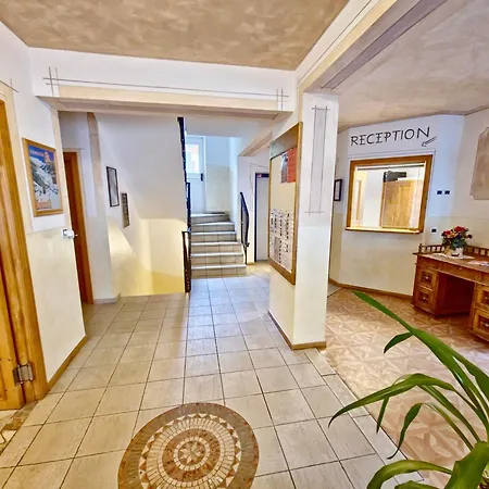 Апартаменти Flora By Ama Val Di Fassa Канацеї