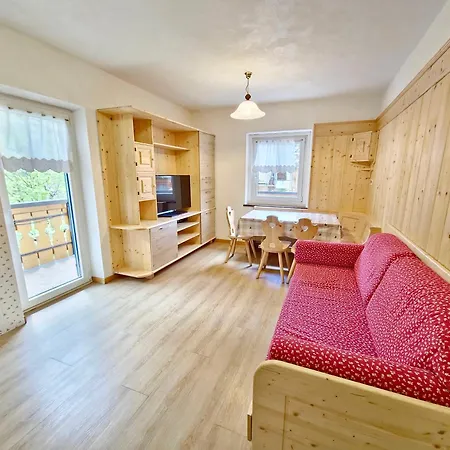 Апартаменти Flora By Ama Val Di Fassa