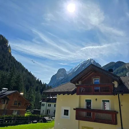 Апартаменти Flora By Ama Val Di Fassa