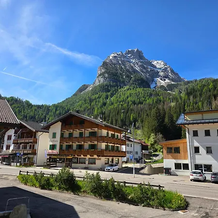 Flora By Ama Val Di Fassa * Канацеї