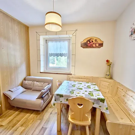 Апартаменти Flora By Ama Val Di Fassa Канацеї