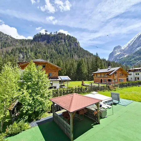 Flora By Ama Val Di Fassa Апартаменти *